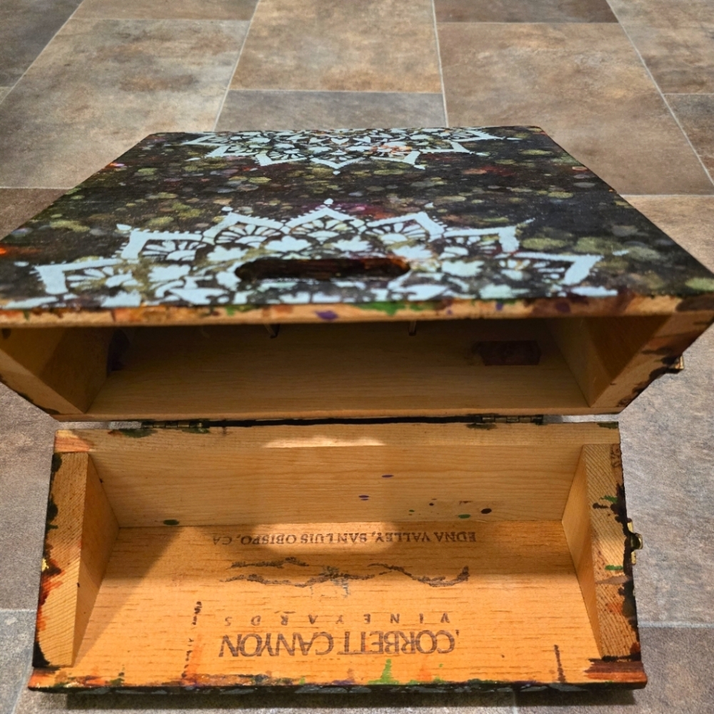 HANDCRAFTED Upcycled Wood Wine Box HANDPAINTED Barwear Travel Picnic Festival